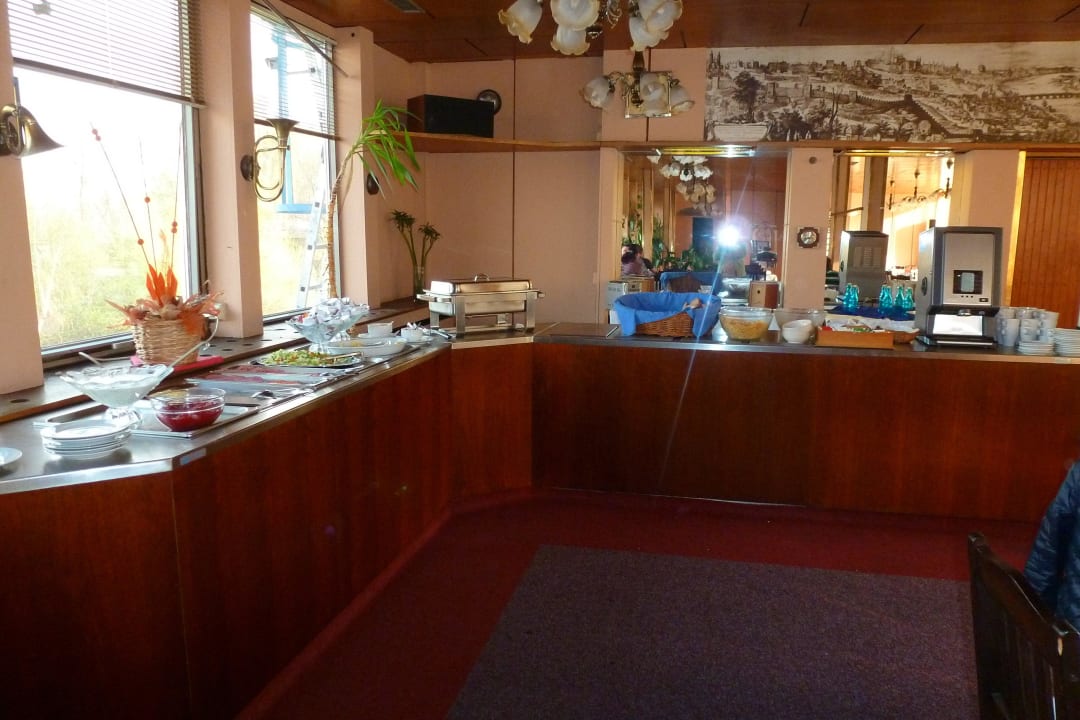 Frühstücksbuffet - ausreichend. Botel Racek