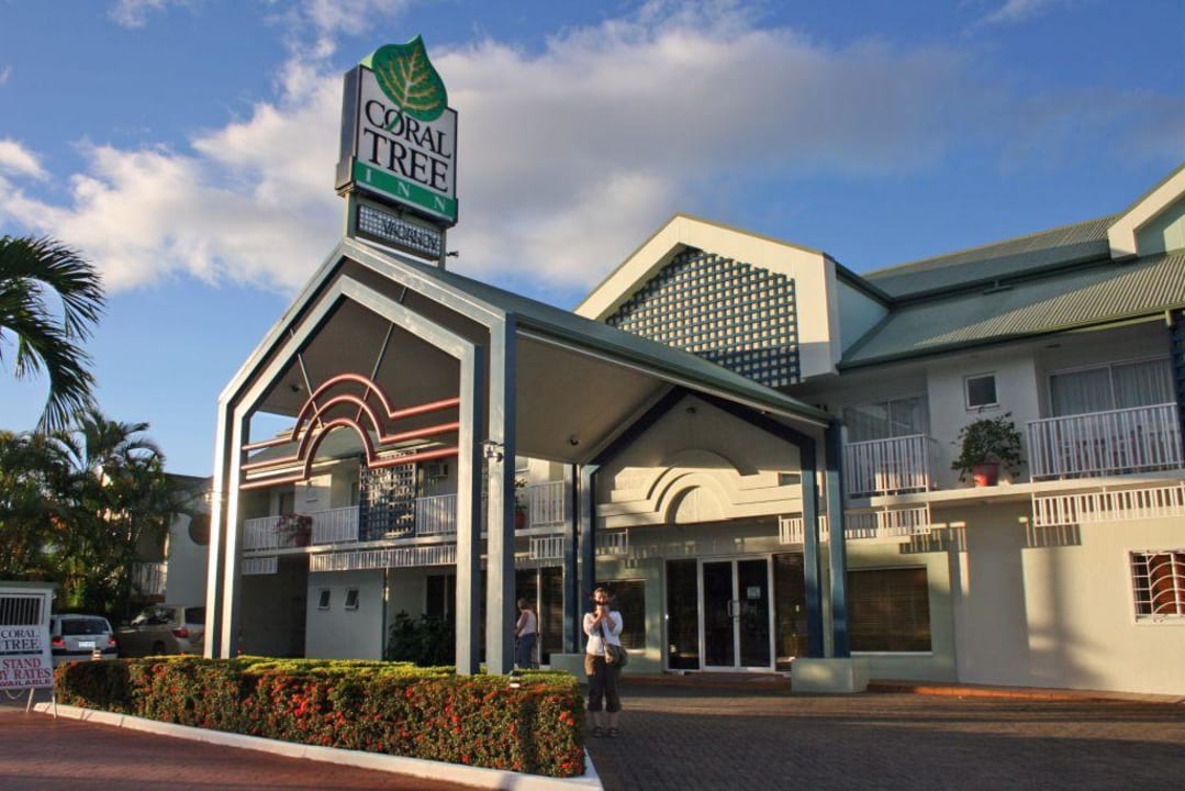 Außenaufnahme Hotel Coral Tree Inn
