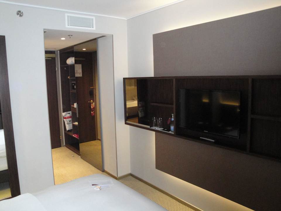 Standard Doppelzimmer #552 Crowne Plaza Geneva