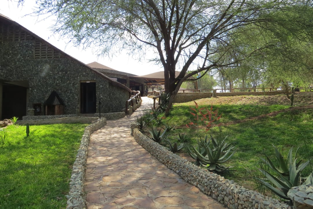 Wege durch die Anlage Hotel Tarangire Sopa Lodge