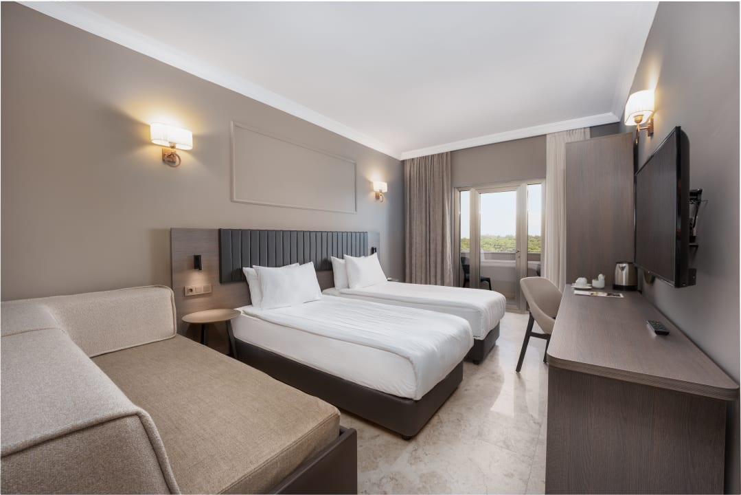 Zimmer Adora Hotel & Resort