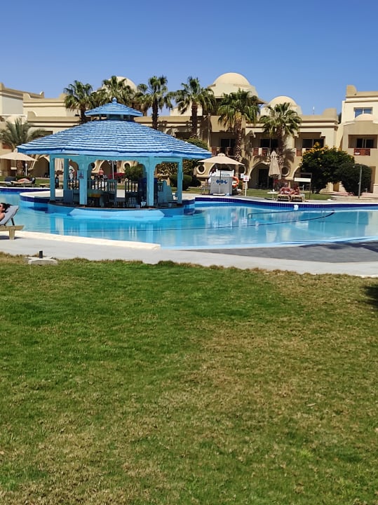 Pool Serenity Alpha Beach