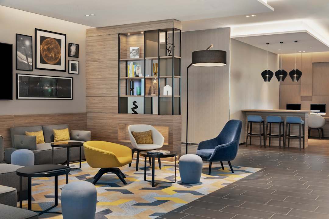 Lobby Courtyard Munich Garching