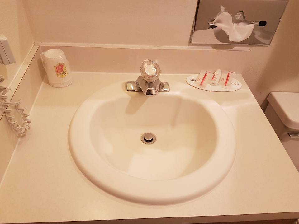 Bad Super 8 Motel - Dubois