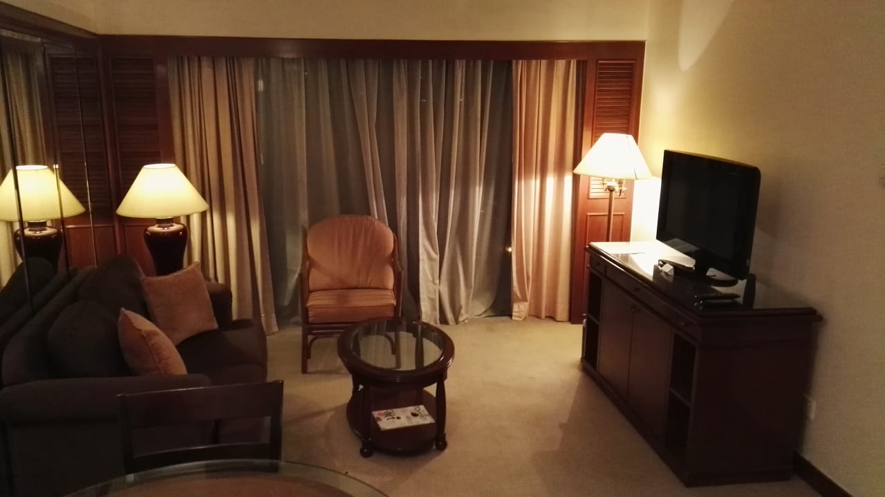 Zimmer Apartments Lanson Place Ambassador Row