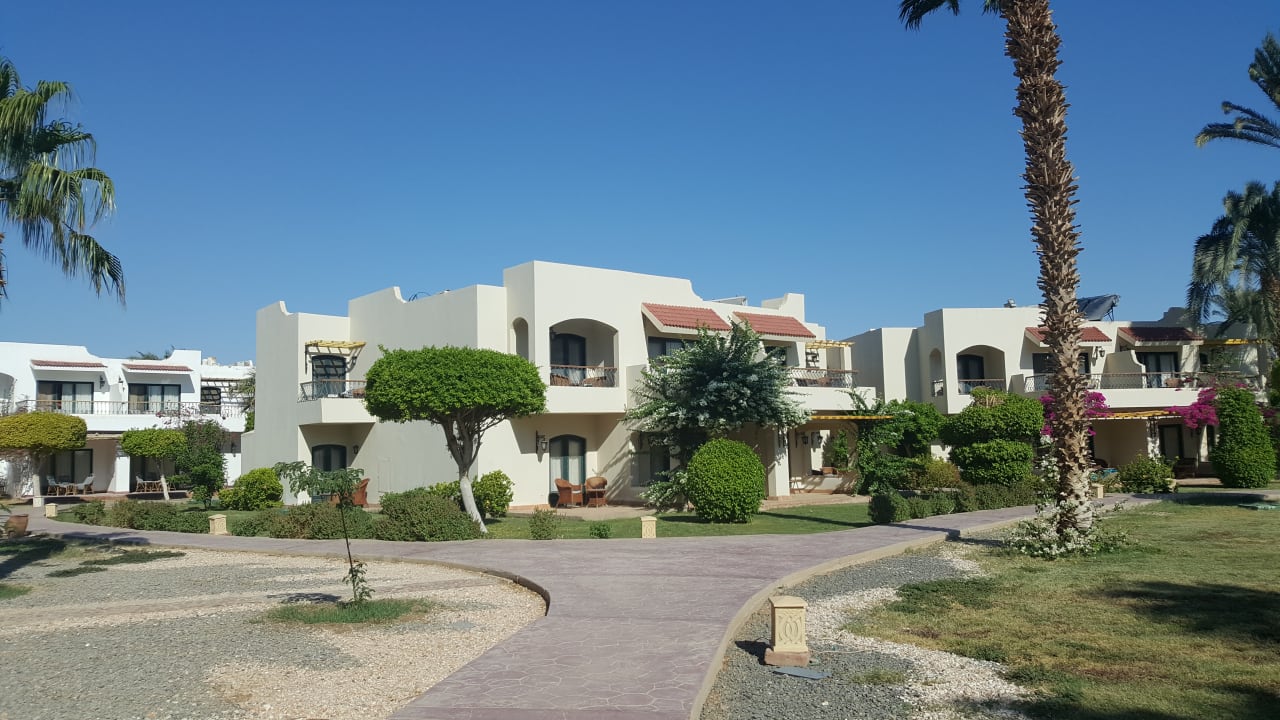 Gartenanlage Lotus Bay Beach Resort