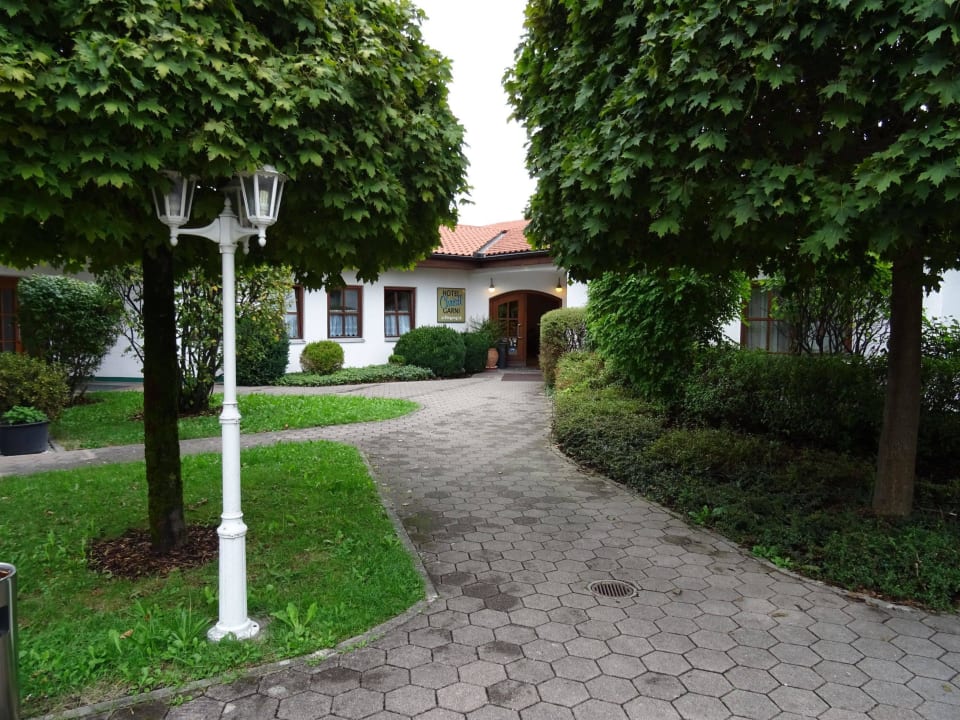 Zugang zum Hauptgebäude Hotel Christl Hotel Christl