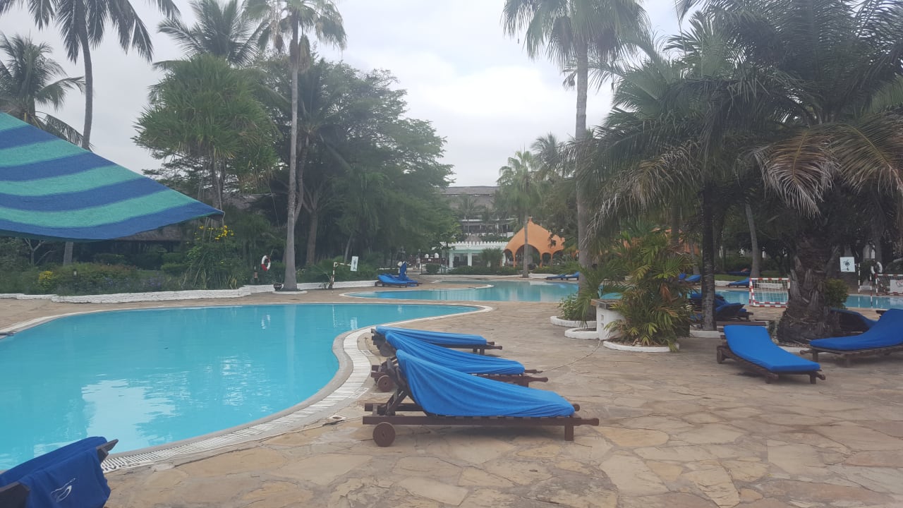 Poolanlage Hotel Southern Palms Beach Resort