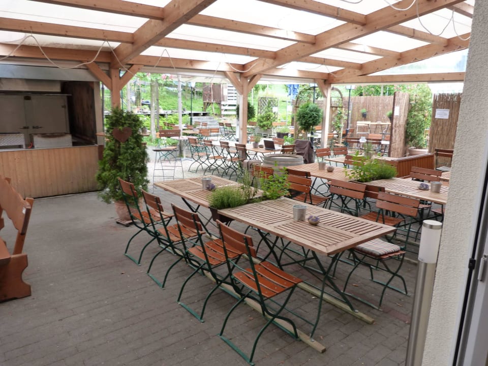 Wunderschöner Biergarten Flair Hotel Landgasthof Roger