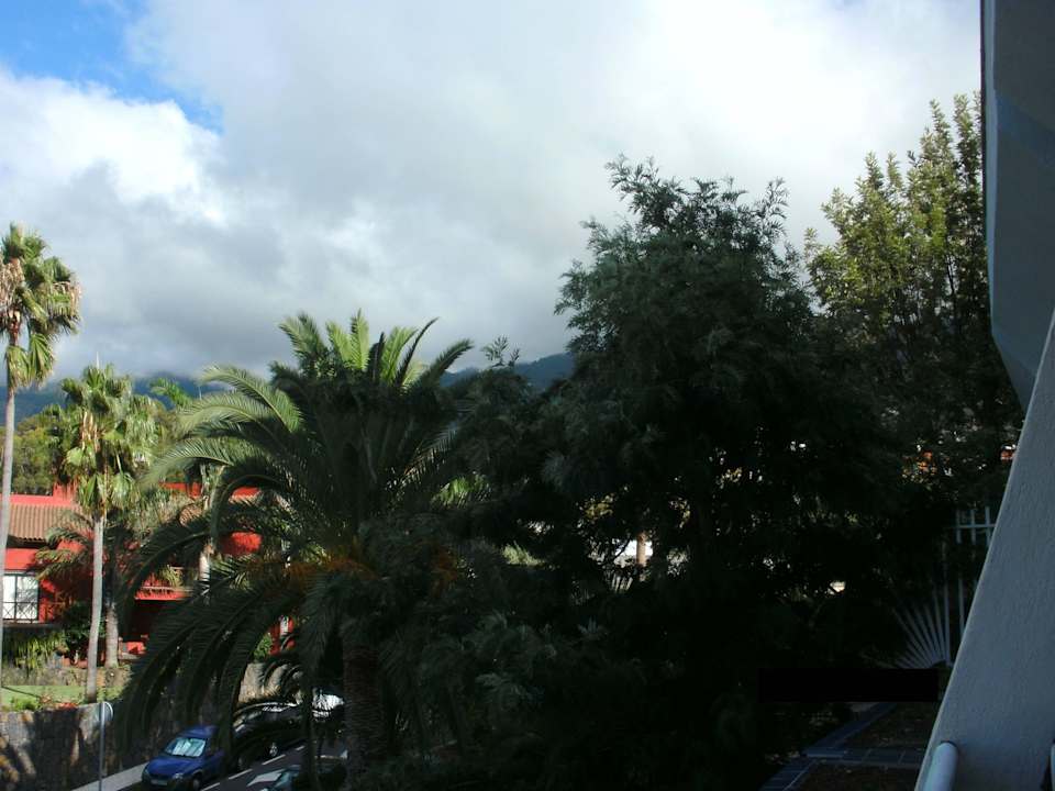 Blick auf die Strasse von der Terrasse aus Coral La Quinta Park Suites