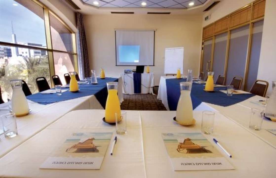 Meeting Room Leonardo Hotel Negev