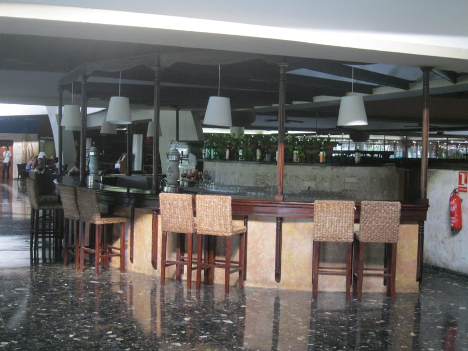 Bar La Pergola  Grand Sirenis Punta Cana Resort & Aquagames