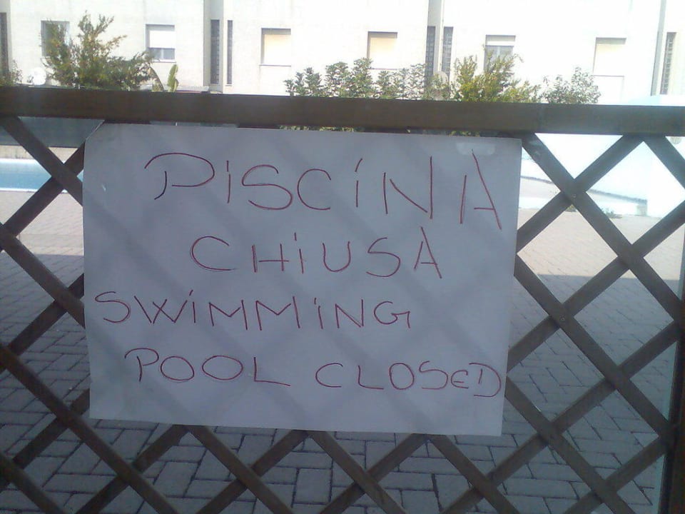 Pool Long Beach Village