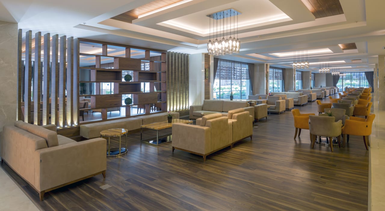 Lobby Side Sunport Hotel & Spa