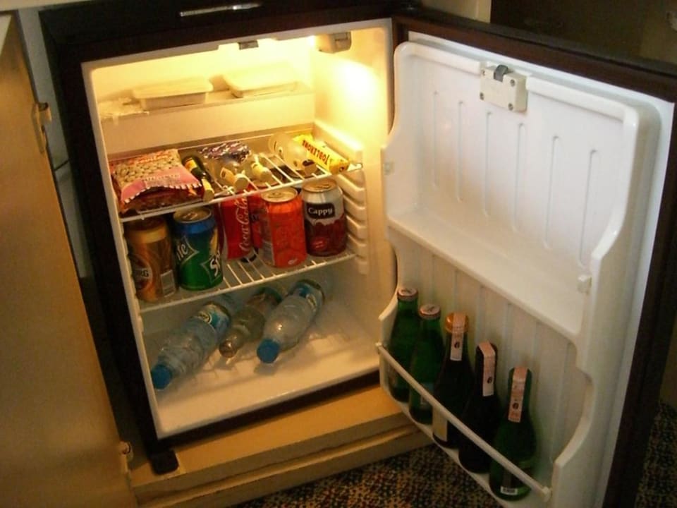 Minibar mit Kondomen Senza Sunset Beach Hotel