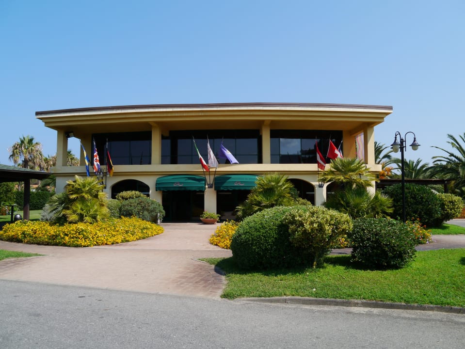 Rezeption Falkensteiner Club Funimation Garden Calabria