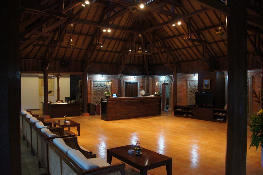 Recepcja i lobby Griya Santrian Beach Resort & Spa