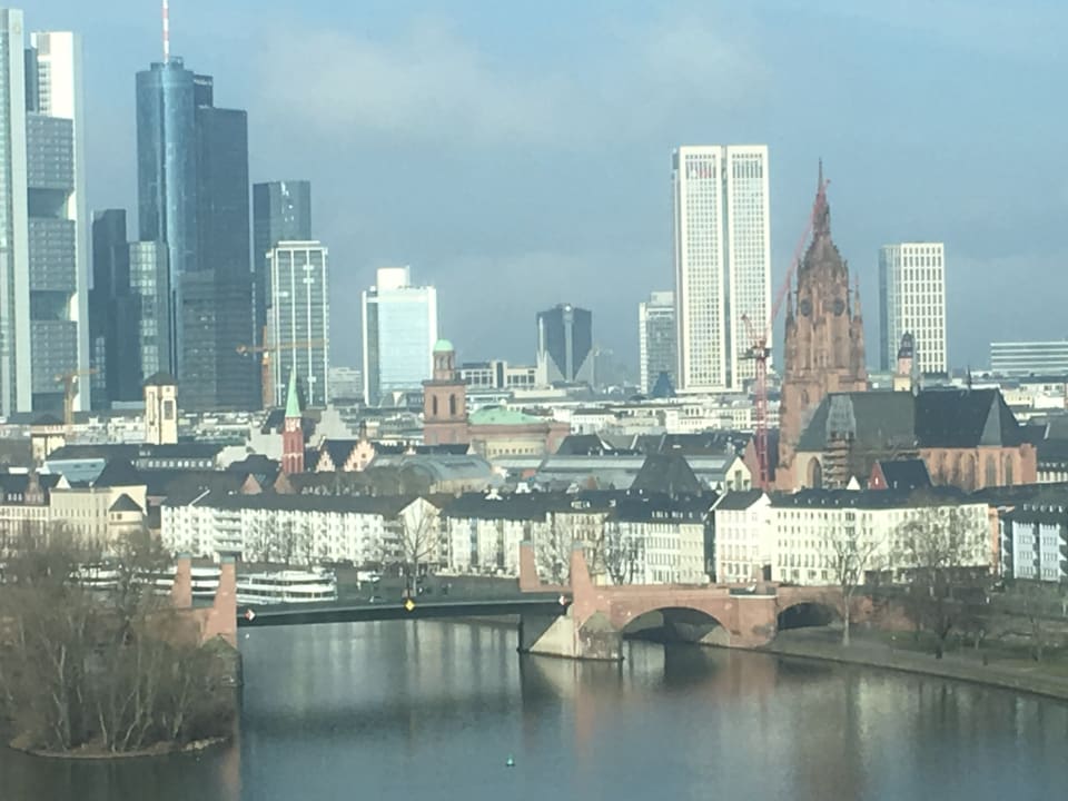 Ausblick Lindner Hotel Frankfurt Main Plaza, part of JdV by Hyatt