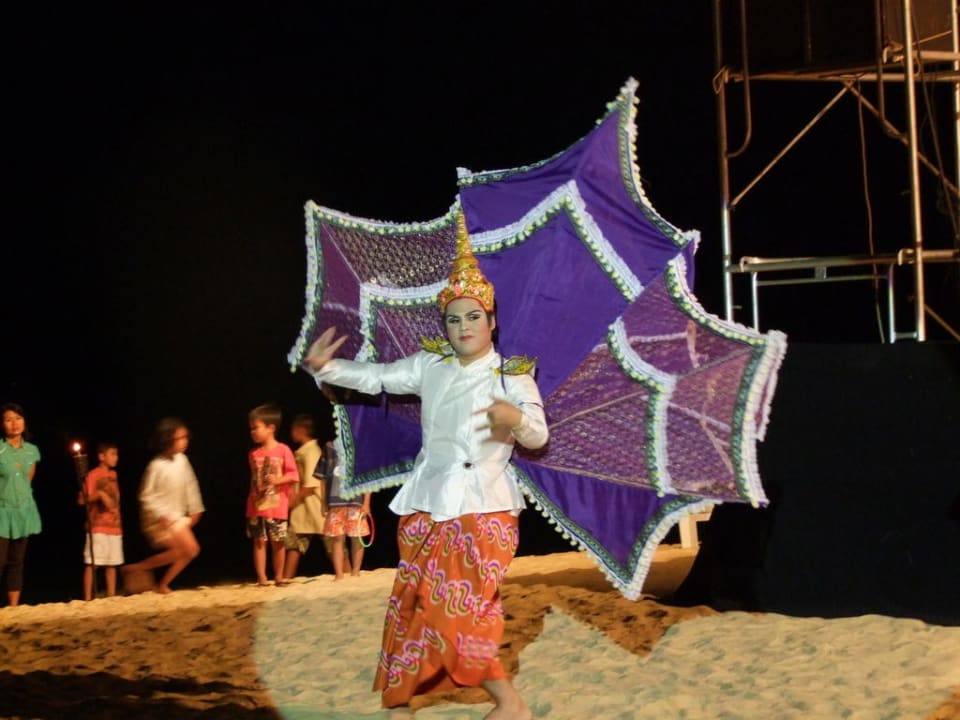 Silvestershow 2009 im Naithonburi Hotel Naithonburi Beach Resort