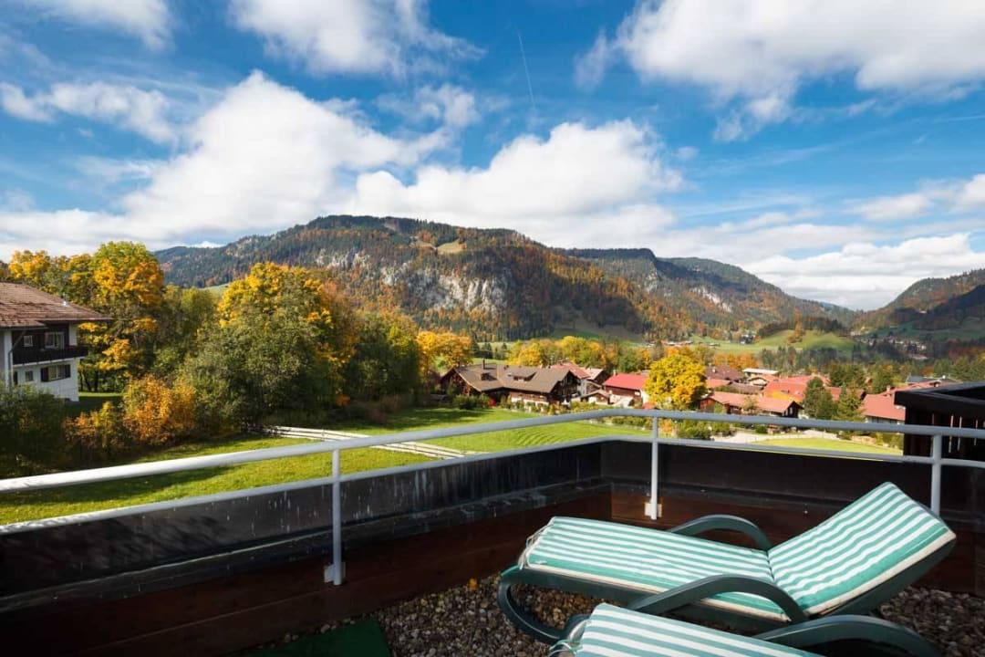 Von der Dachterrasse eines Zimmers. Ringhotel Nebelhornblick