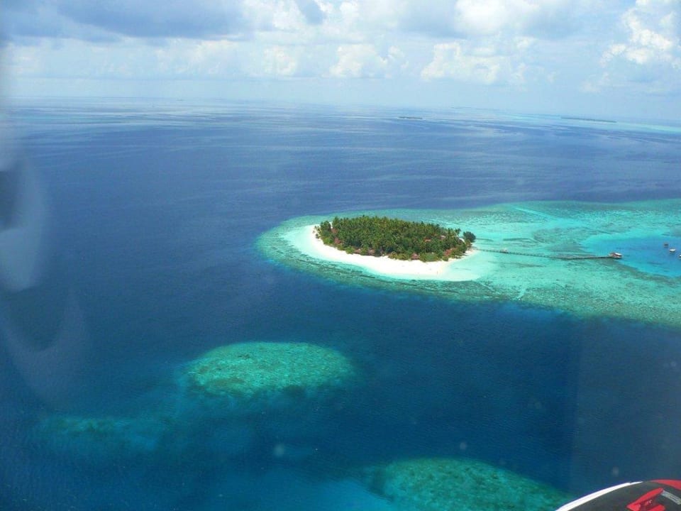 Anflug auf Thudufushi (1) - April 2009 Diamonds Thudufushi