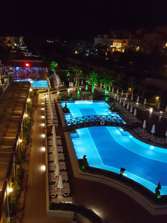 By night  Luna Blanca Resort & Spa