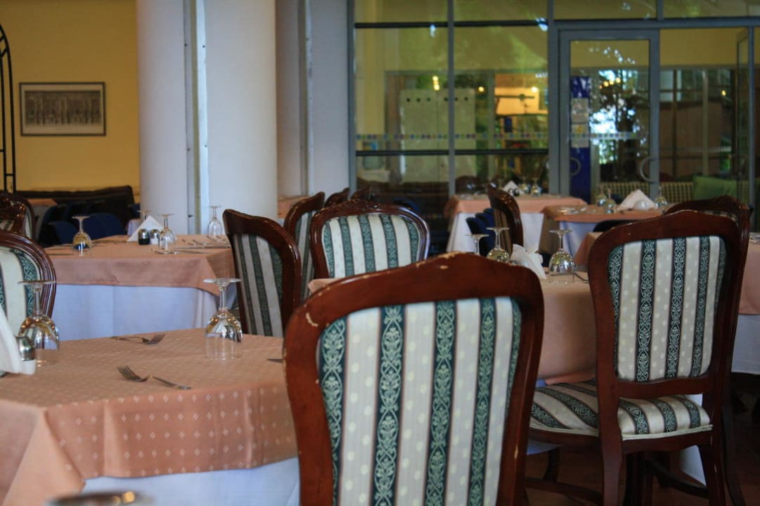 Mobiliar hat die besten Tage hinter sich Hotel Pine Bay Holiday Resort