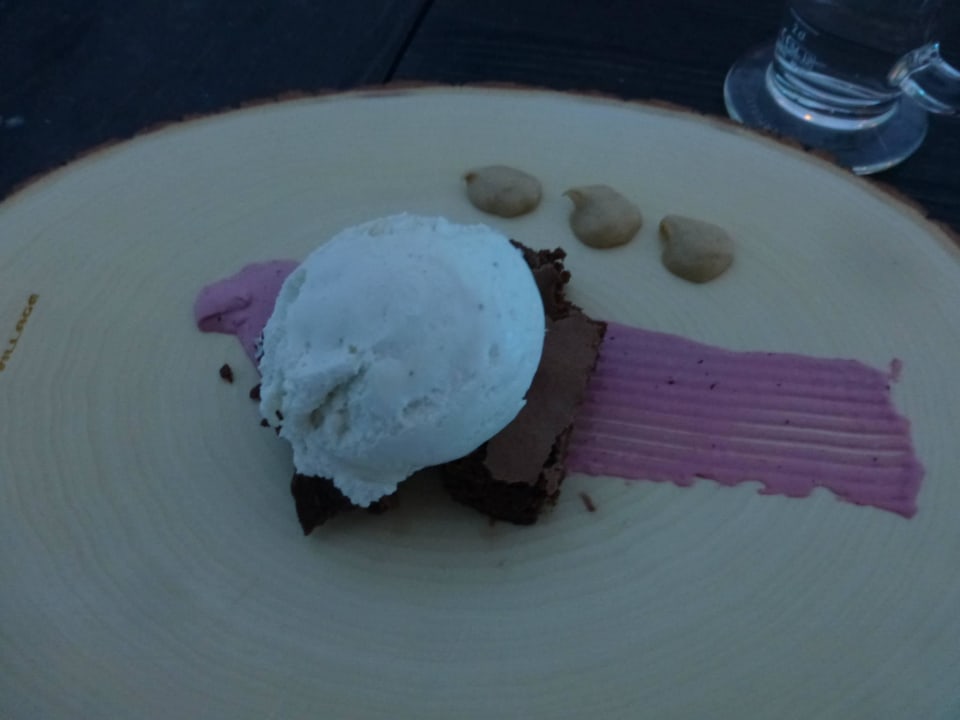 Menü Lapland Hotels SnowVillage