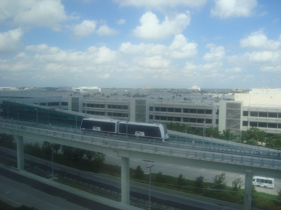 Vista del aeropuerto Hotel Sheraton Miami Airport & Executive Meeting Center