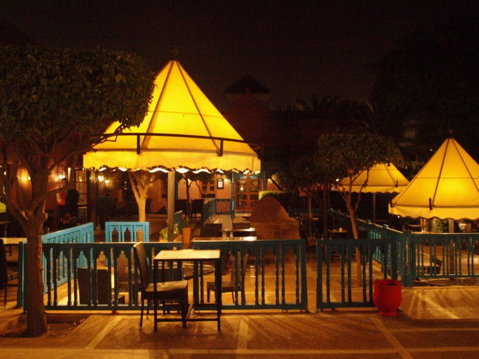 Cisza nocna Club El Pueblo Tamlelt