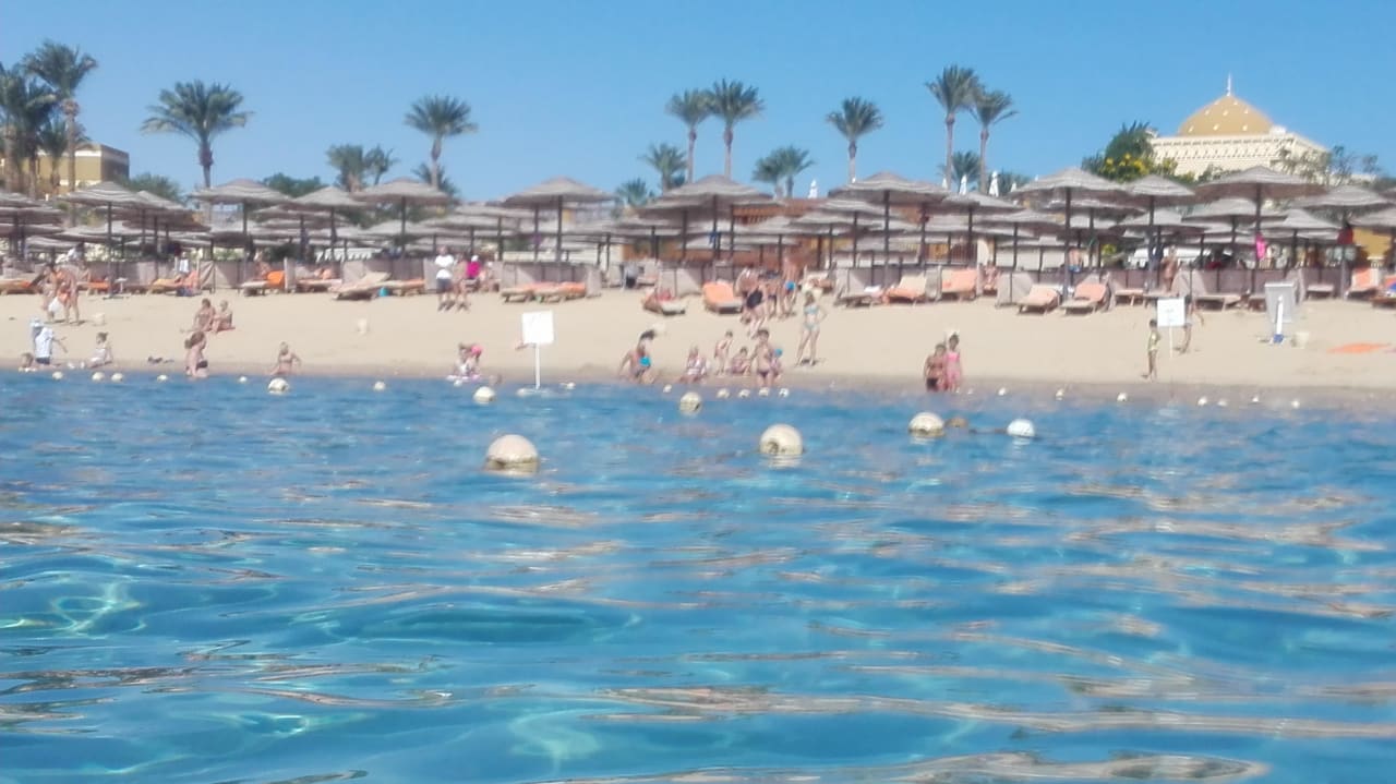 Strand von der Wasserseite Grand Waterworld Makadi & Family Star Makadi