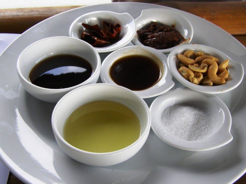 Thai Cooking - Zutaten für Currypaste Khaolak Laguna Resort