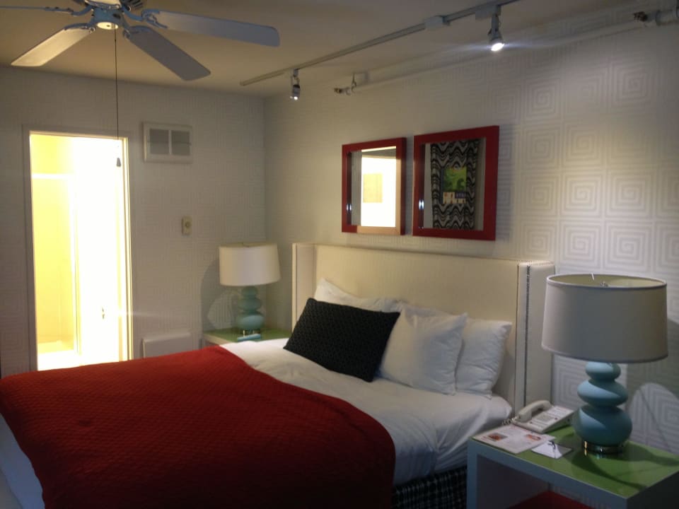 Bed Hotel Americania