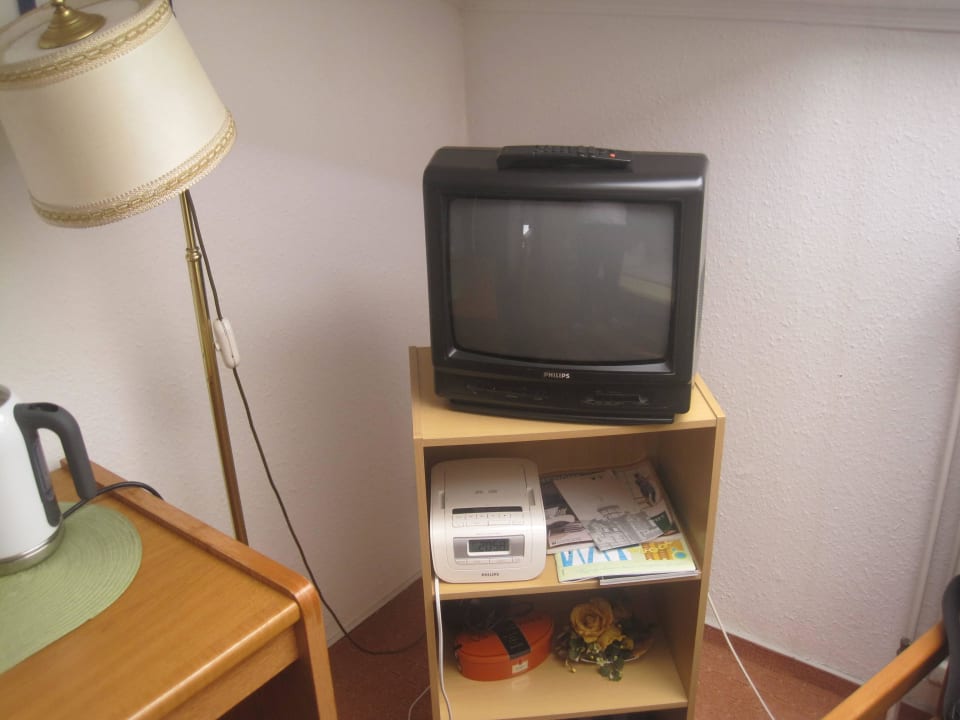 Retro Fernseher Haus am Pfaffenteich Hotel Garni