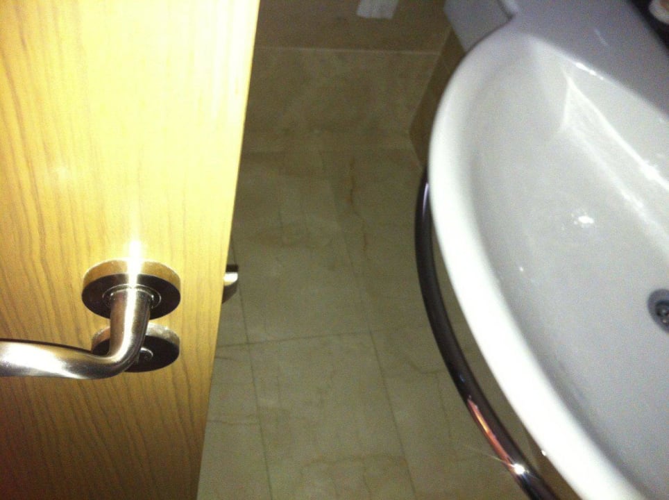 Sehr eng... Grupotel Aguait Resort & Spa - Adults only