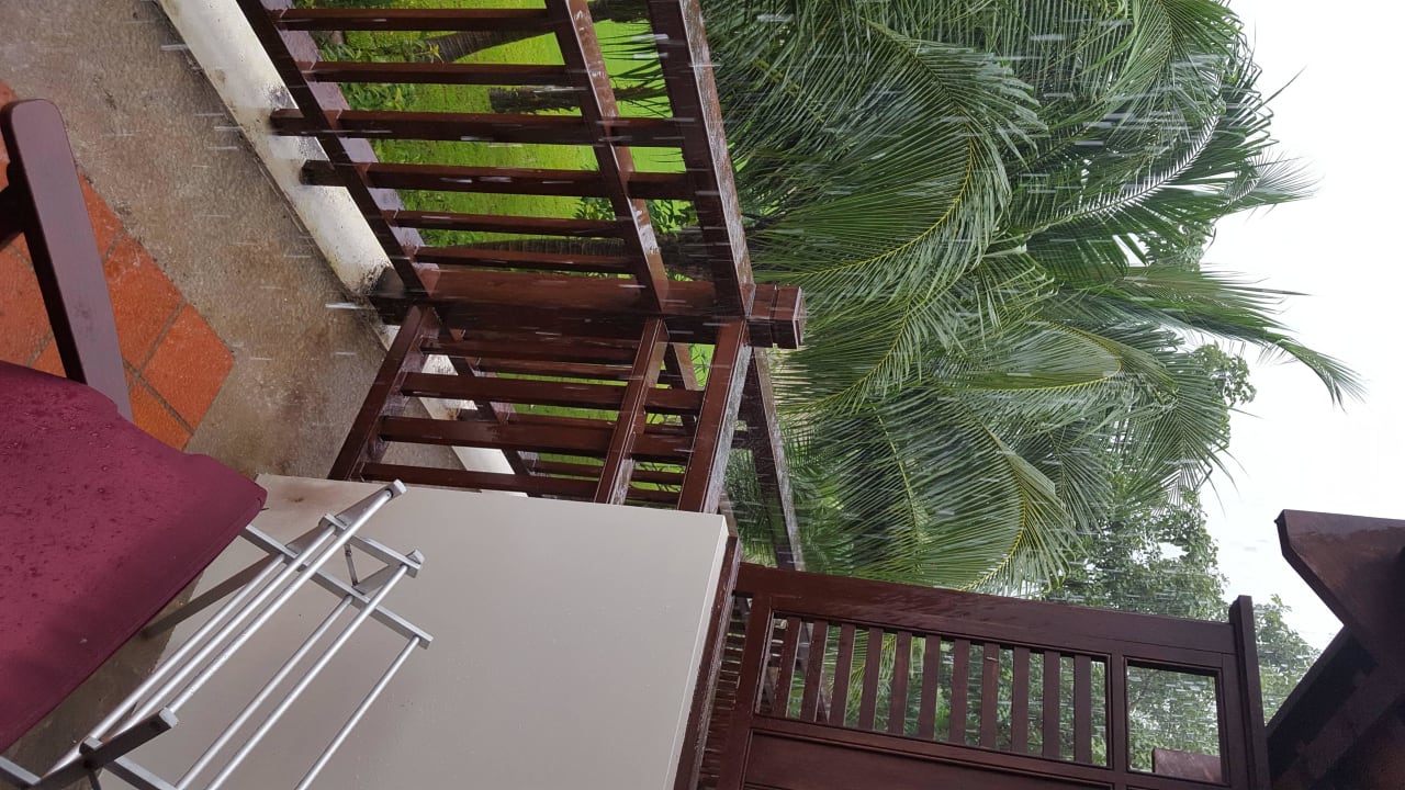 Bei Regen Balkon nicht nutzbar Khaolak Laguna Resort