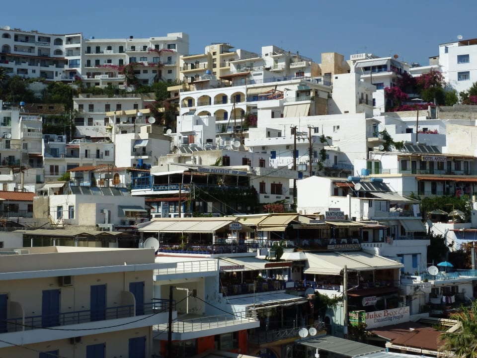Hotel Ariadne (links oben) in Agia Galini Ariadne Apartments