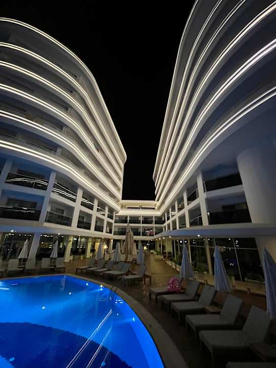 Außenansicht Laguna Beach Alya Resort & Spa Hotel