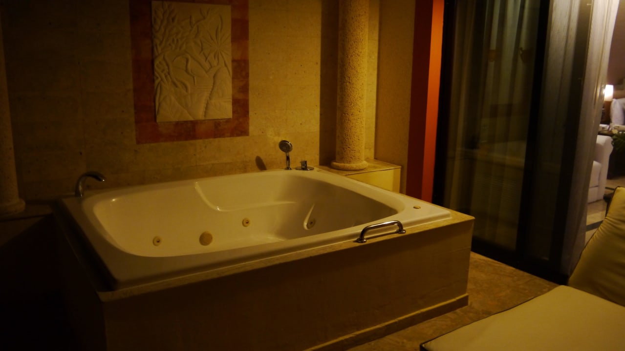 Jacuzzi auf dem Balkon TRS Yucatan Hotel - Adults only