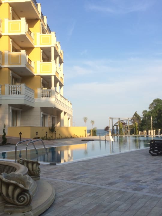 Pool Marina Sands Boutique