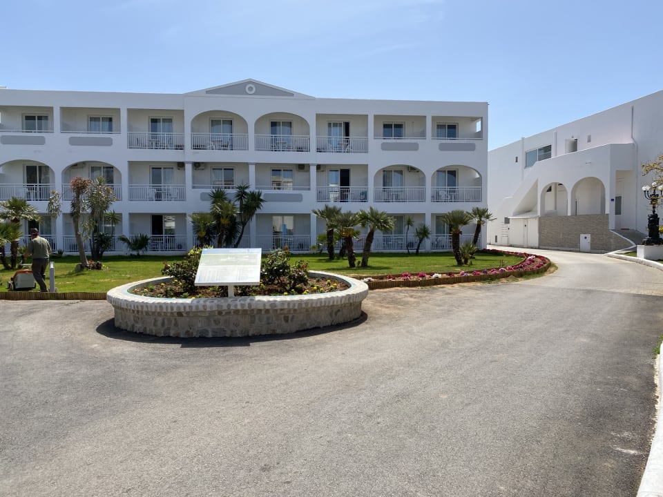 Außenansicht Sandy Beach Resort