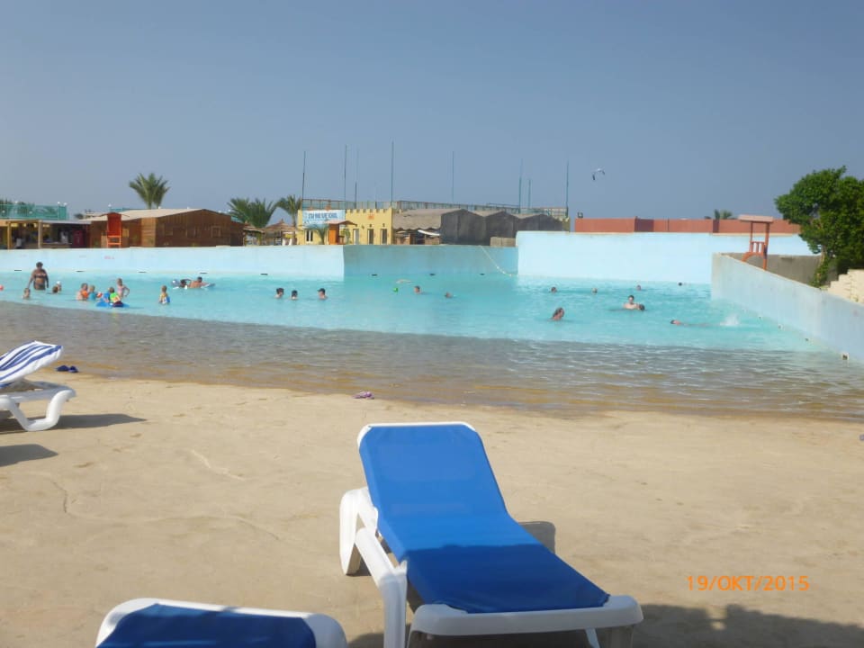 Wavepool Titanic Beach Spa & Aqua Park