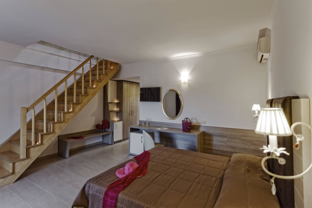 MAISONETTE Lagomandra Hotel & Spa