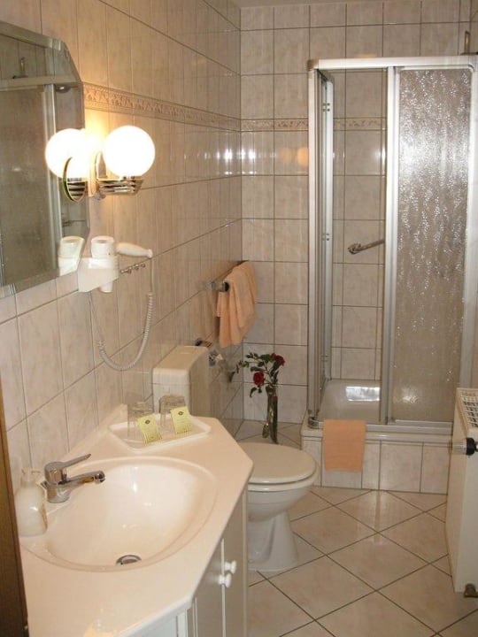 Badezimmer Hotel Lindengarten
