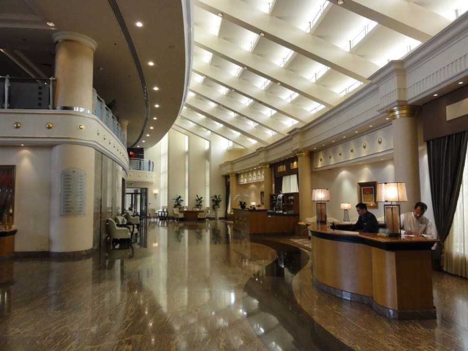 Lobby Le Royal Méridien Beach Resort & Spa Dubai