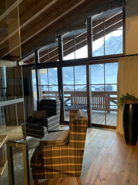 Zimmer PUR. Suites & Chalets in Lermoos