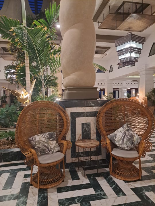 Lobby Hotel Riu Karamboa