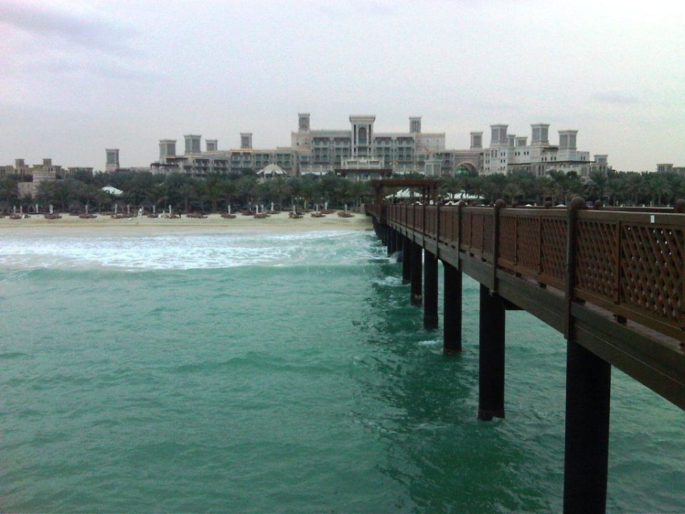 Blick vom Steg Richtung Madinat Jumeirah Al Qasr