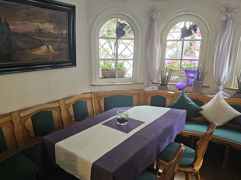 Gastro Pension Burger - Bed & Breakfast