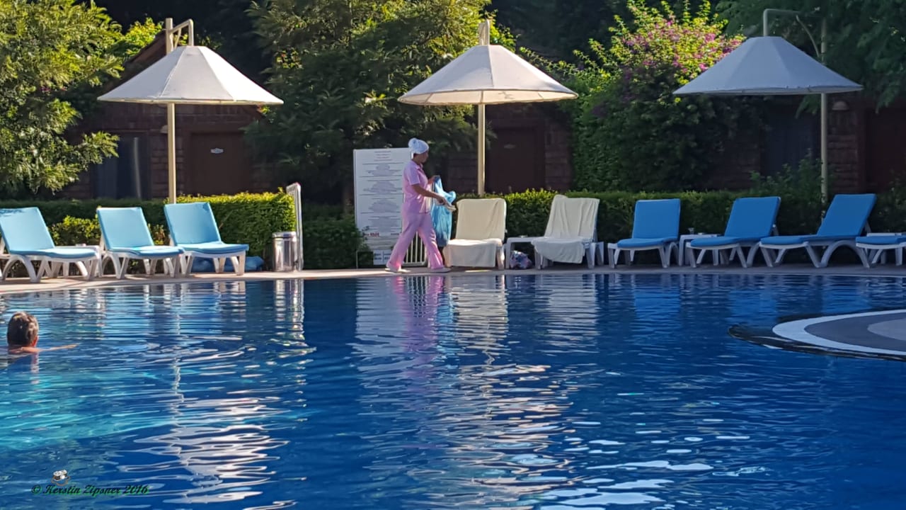 Fleißige Hände Can Garden Beach